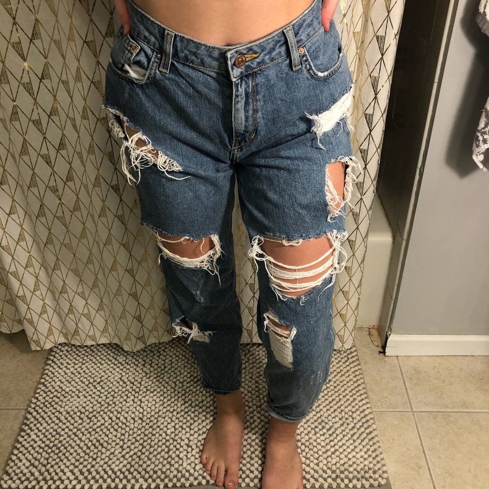 distressed boyfriend jeans